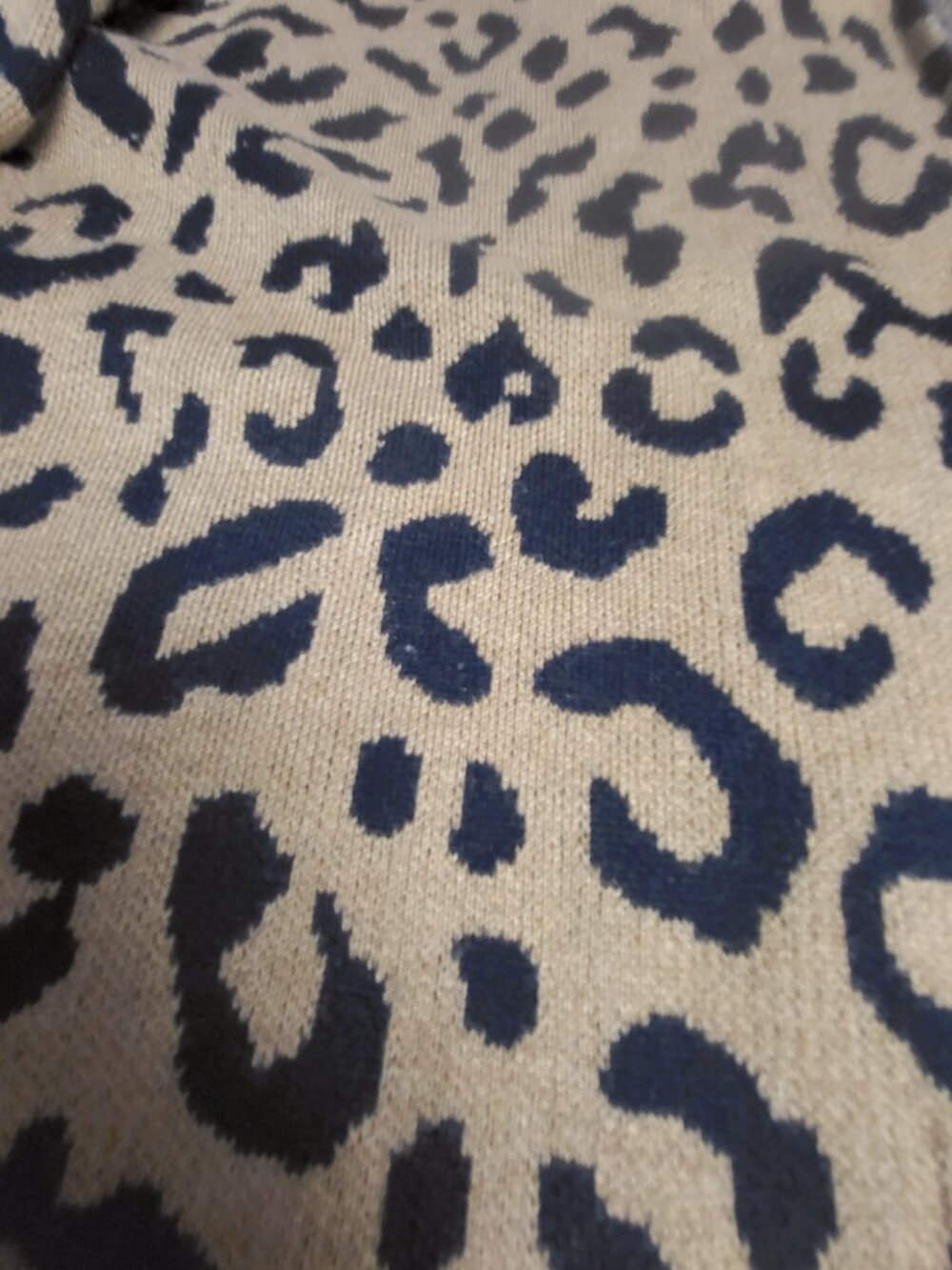 J. Crew ~ Sz XXS ~ Animal Print Cardigan Wool ~ Excellent Condition - Picture 6 of 8